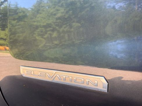 Used 2020 GMC Sierra 1500 Elevation w/ Elevation Value Package AWD/4WD image 9