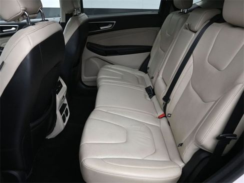 Used 2015 Ford Edge Titanium w/ Equipment Group 301A image 19