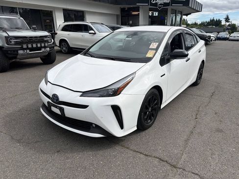 Used 2022 Toyota Prius AWD image 1