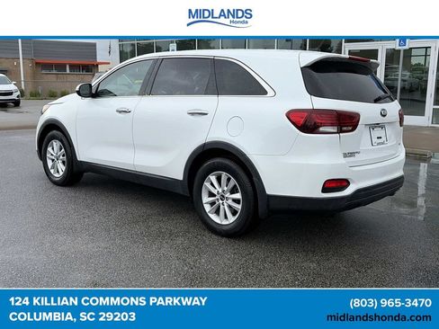 Used 2019 Kia Sorento FWD image 4