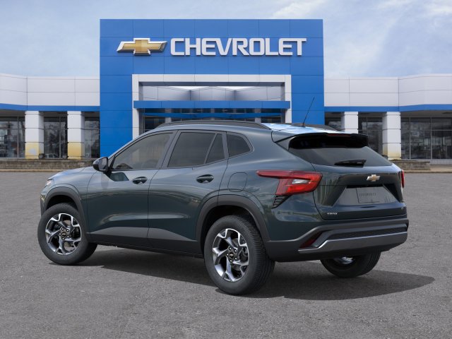 New 2026 Chevrolet Trax LT w/ Driver Confidence Package FWD image 3