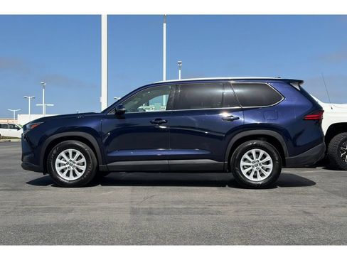 Used 2025 Toyota Grand Highlander AWD image 7