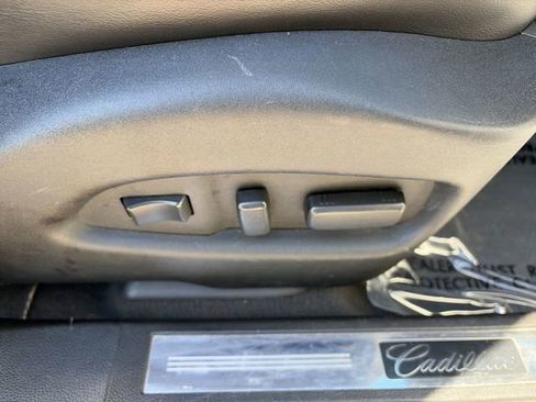 Used 2013 Cadillac SRX Luxury image 12