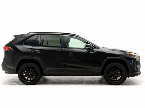 Used 2025 Toyota RAV4 XLE Premium image 2