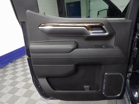 Used 2025 GMC Sierra 1500 Elevation image 53