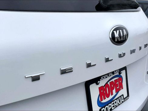 Used 2021 Kia Telluride EX w/ EX Premium Package image 32