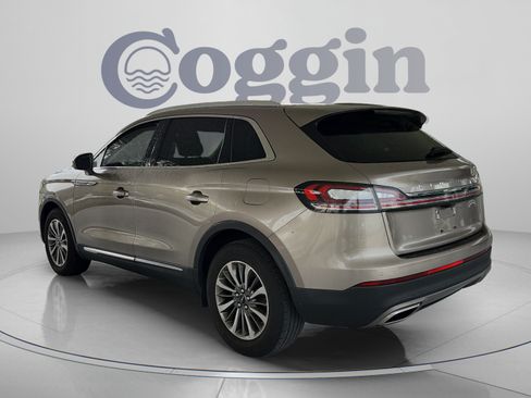 Used 2021 Lincoln Nautilus FWD w/ Equipment Group 101A image 3