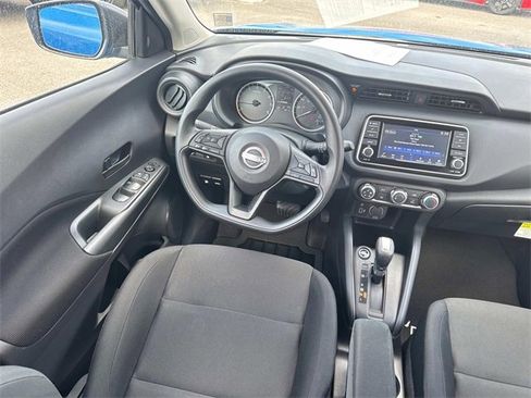 Certified 2025 Nissan Kicks Play S image 17