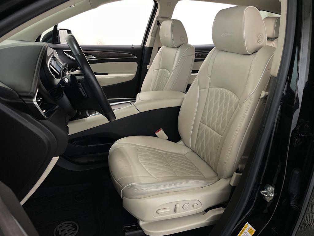 Certified 2022 Buick Enclave Avenir w/ Avenir Technology Package AWD/4WD image 30