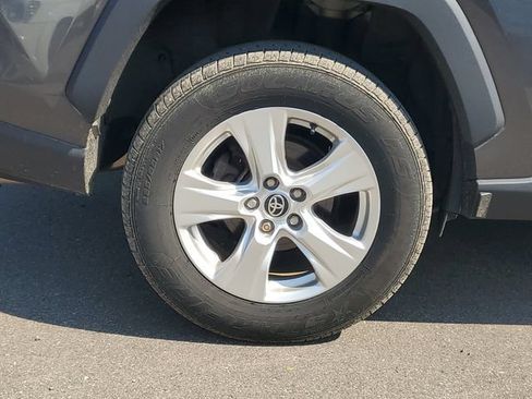 Used 2021 Toyota RAV4 XLE w/ Carpet Mat Package (TMS) AWD/4WD image 5