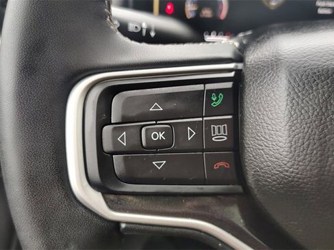 Used 2023 Jeep Wagoneer 4WD w/ Premium Group I image 17