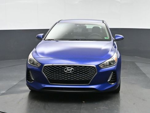 Used 2018 Hyundai Elantra GT image 2