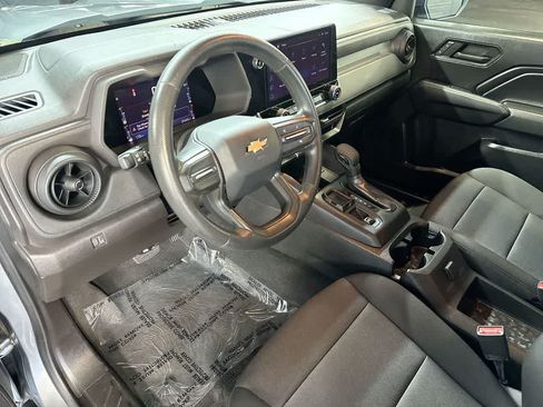 Used 2023 Chevrolet Colorado W/T RWD image 13