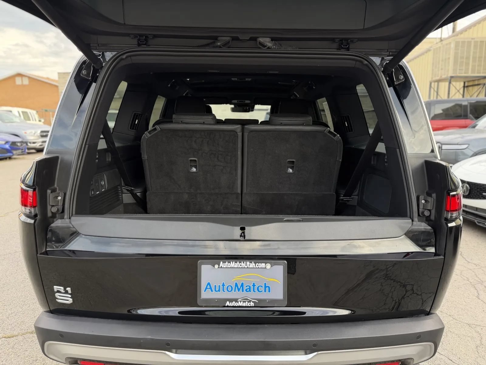 Used 2025 Rivian R1S Adventure Dual AWD/4WD image 43
