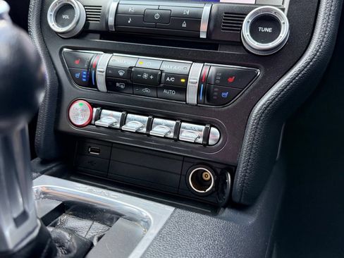 Used 2021 Ford Mustang GT Premium w/ GT Performance Package RWD image 14
