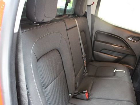 Used 2017 Chevrolet Colorado LT w/ LT Convenience Package AWD/4WD image 9