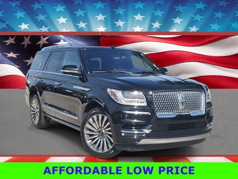 Used 2019 Lincoln Navigator Reserve image 1