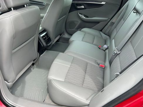 Used 2014 Chevrolet Impala LT FWD image 11