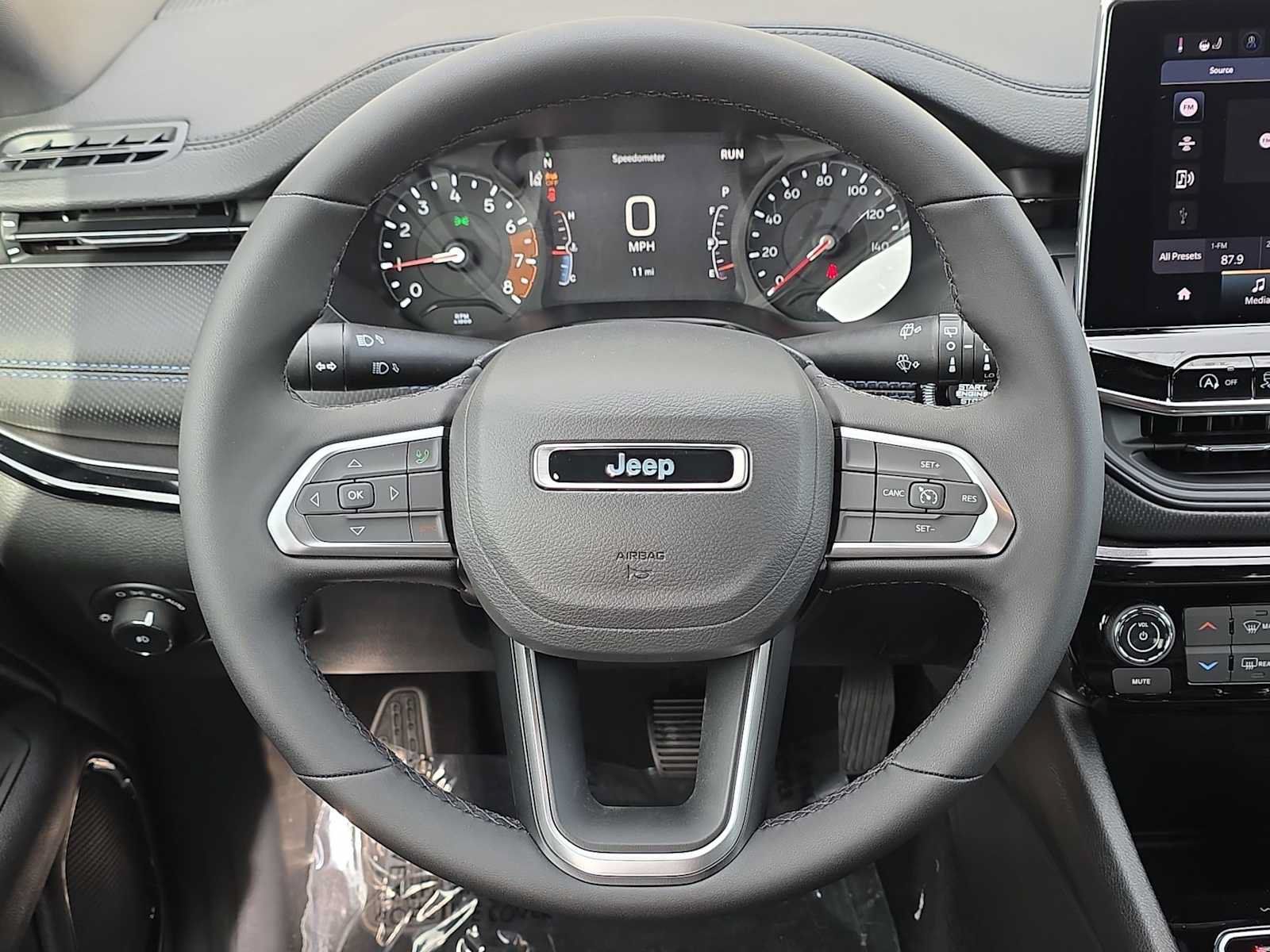 Used 2026 Jeep Compass Latitude AWD/4WD image 19