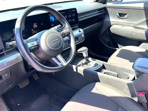 Used 2024 Hyundai Kona SEL image 5