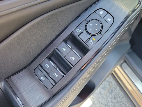 Certified 2024 Nissan Rogue SV FWD image 11