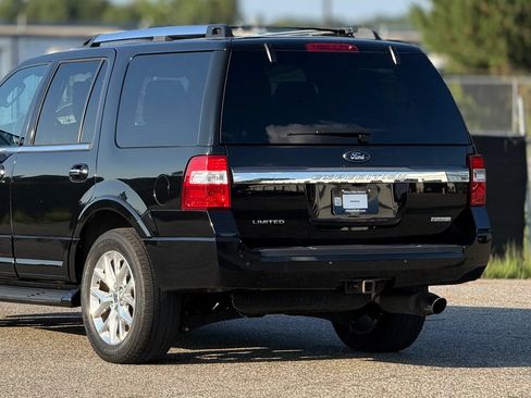 Used 2017 Ford Expedition Limited AWD/4WD image 16