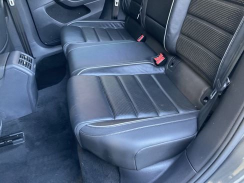 Used 2019 Volkswagen Golf R 4-Door AWD/4WD image 35