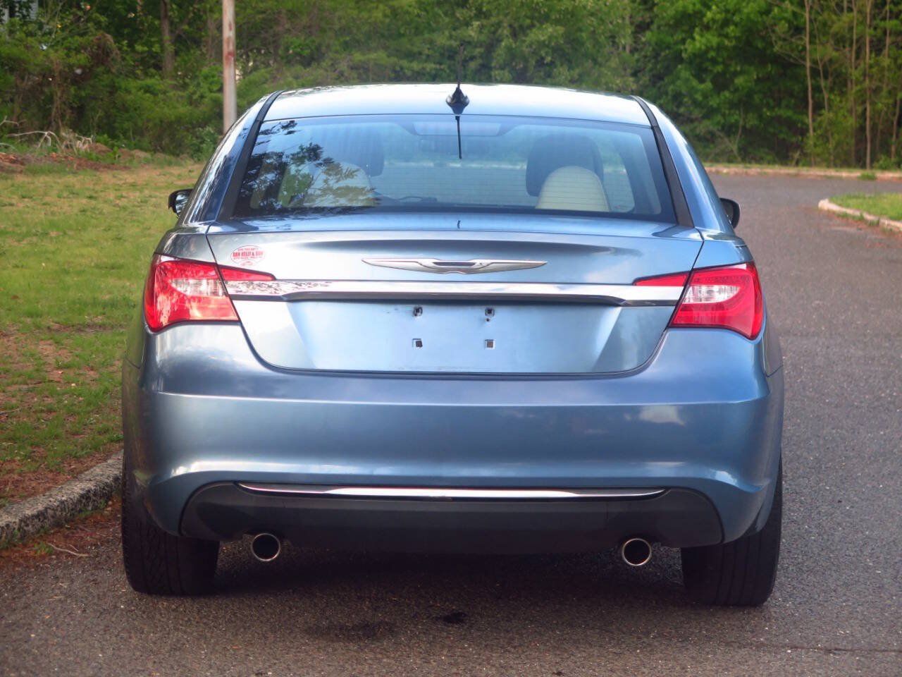 Used 2011 Chrysler 200 Limited FWD image 29