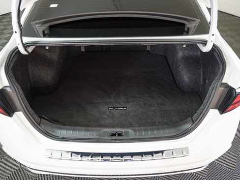 Used 2019 Nissan Altima 2.5 SV image 8