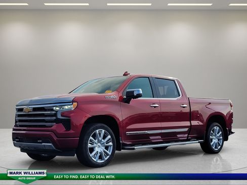 Used 2022 Chevrolet Silverado 1500 High Country w/ High Country Premium Package AWD/4WD image 8