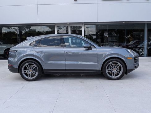 New 2026 Porsche Cayenne Coupe AWD/4WD image 8