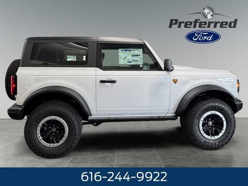 New 2026 Ford Bronco Badlands AWD/4WD image 8