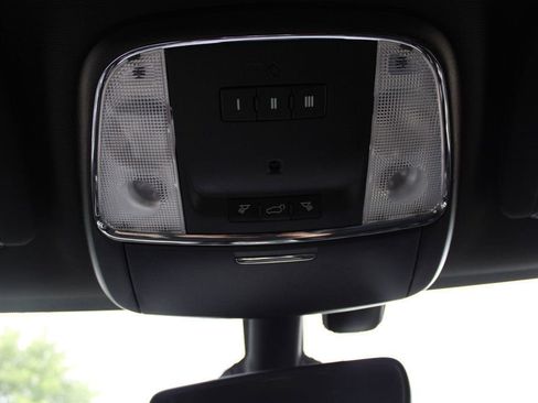 Used 2017 Jeep Grand Cherokee Altitude RWD image 20