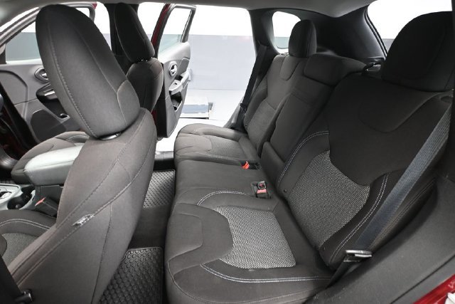 Used 2019 Jeep Cherokee Sport w/ Cold Weather Group AWD/4WD image 29