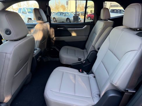 New 2026 GMC Acadia Elevation w/ Elevation Premium Package image 5