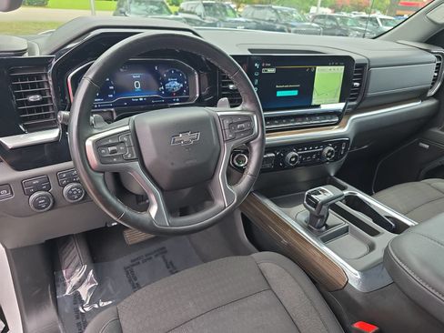 Used 2024 Chevrolet Silverado 1500 RST w/ Redline Edition AWD/4WD image 16