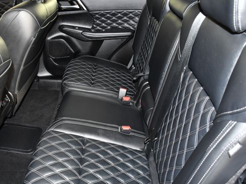 Used 2024 Mitsubishi Outlander SEL AWD/4WD image 48