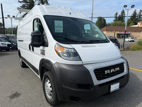 Used 2021 RAM ProMaster 2500 FWD image 3