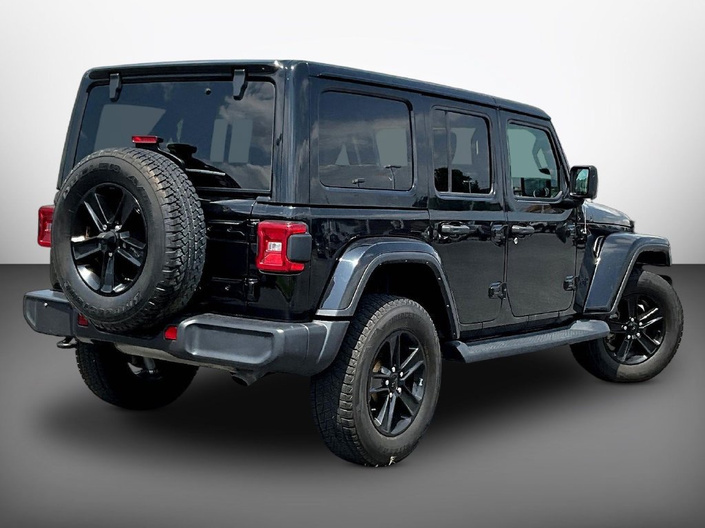 Used 2022 Jeep Wrangler Unlimited Sahara AWD/4WD image 6