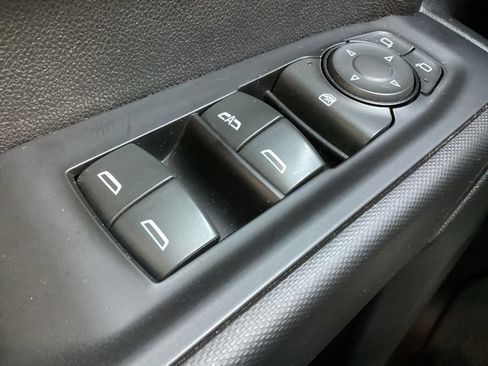 Used 2019 Chevrolet Silverado 1500 Custom w/ Custom Value Package RWD image 28