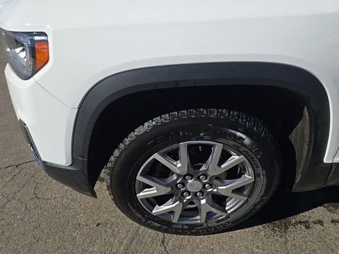 Used 2021 GMC Acadia SLT image 9