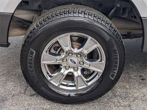 Used 2017 Ford F150 XLT w/ Equipment Group 302A Luxury image 8