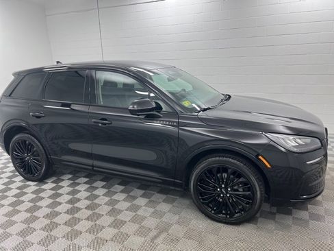 Certified 2023 Lincoln Corsair AWD w/ Equipment Group 101A image 4