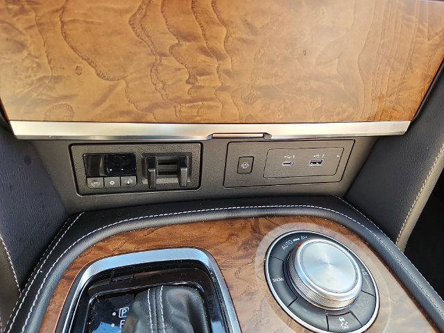 Used 2023 Nissan Armada SL w/ Captain's Chairs Package AWD/4WD image 26