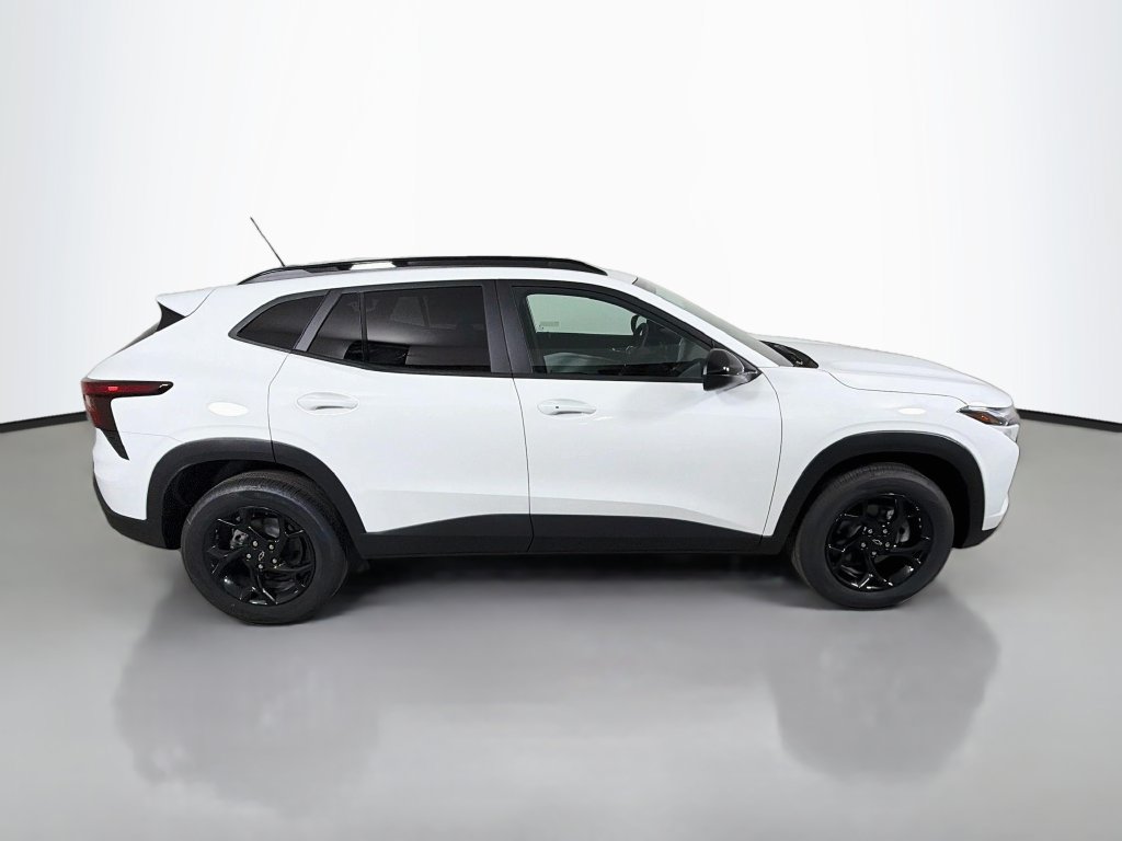 New 2026 Chevrolet Trax LT w/ Driver Confidence Package FWD image 5