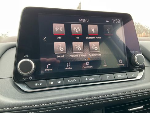 Used 2023 Nissan Rogue SV image 23