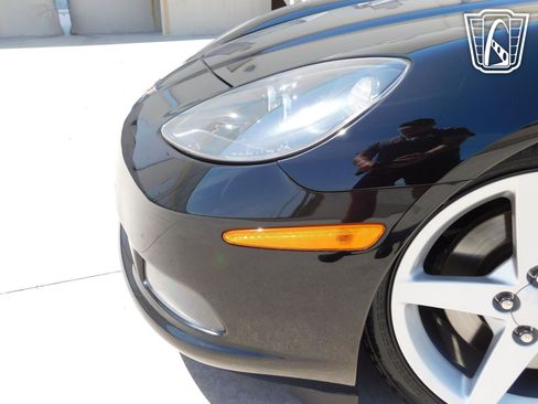 Used 2005 Chevrolet Corvette Convertible RWD image 31