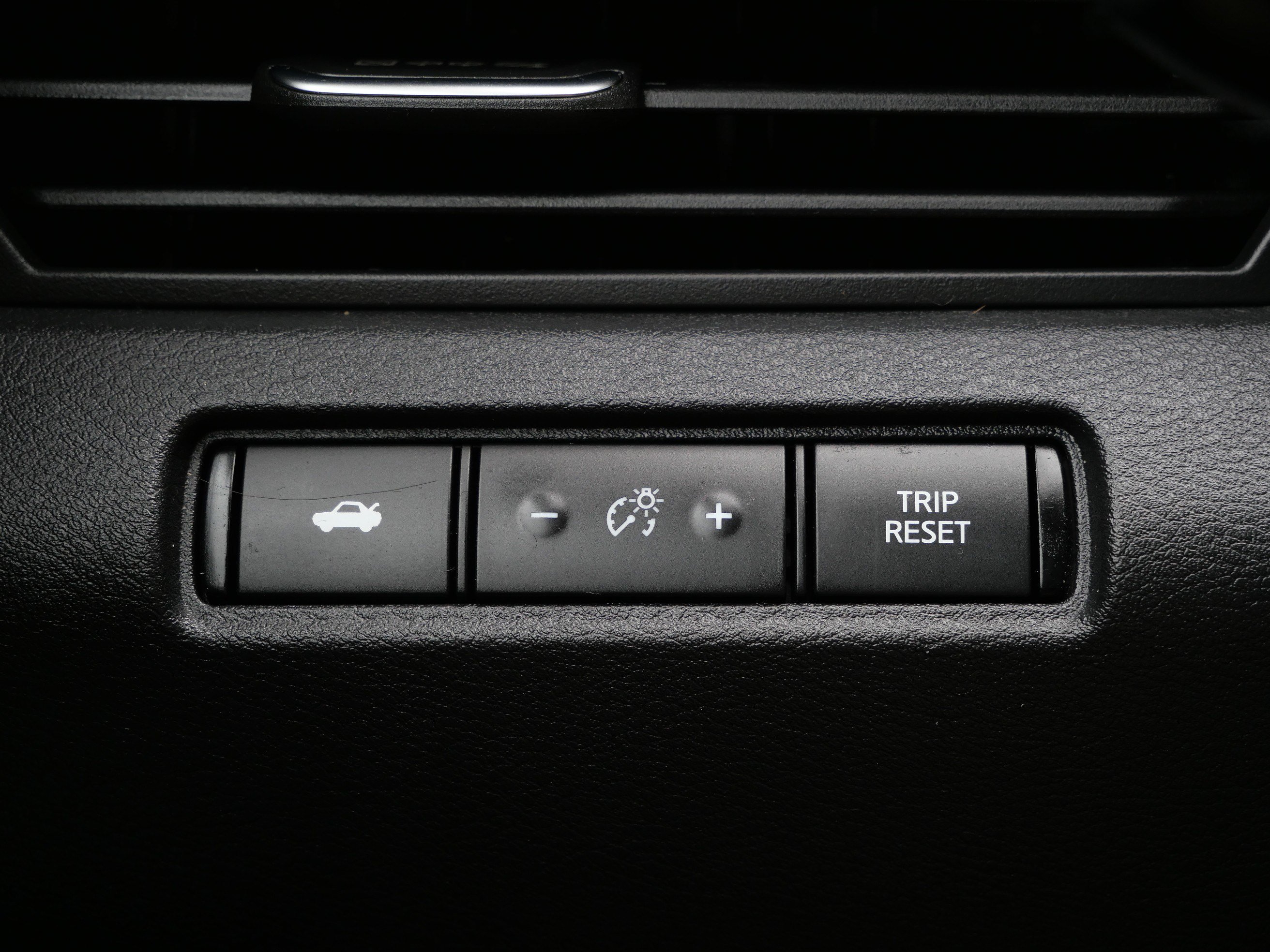 Used 2020 Nissan Altima 2.5 SR FWD image 26