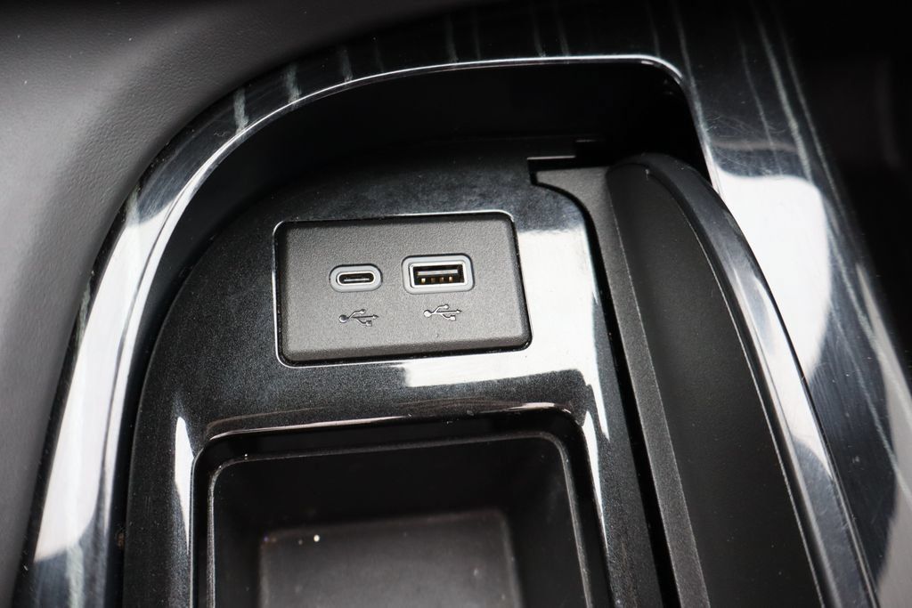 Used 2024 Cadillac Escalade ESV V AWD/4WD image 20