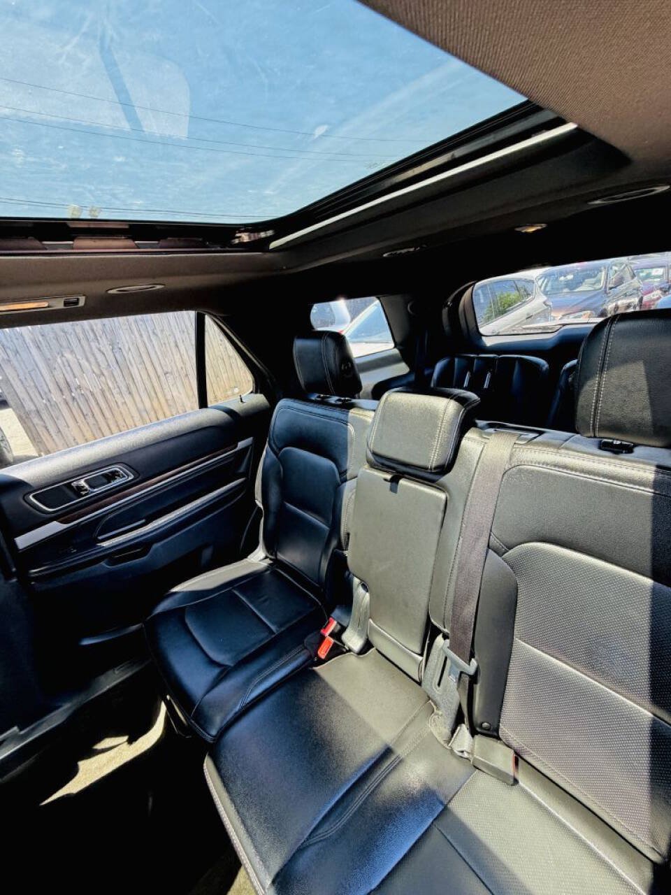 Used 2018 Ford Explorer Limited AWD/4WD image 9